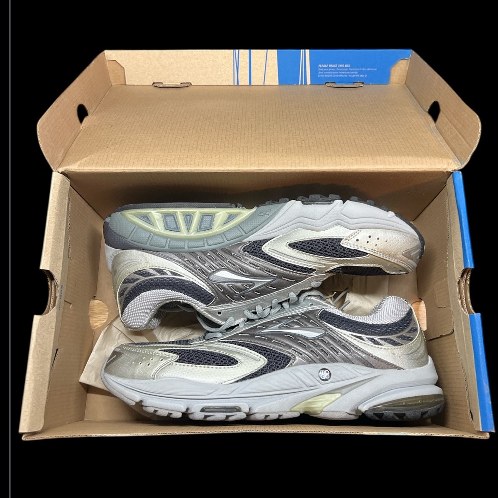 Size 10.5 WIDTH‎ - Beast  MEDIUM USA Magnum/Sivr/Blk/Tarn D 1100521D091.105 - Picture 6 of 7